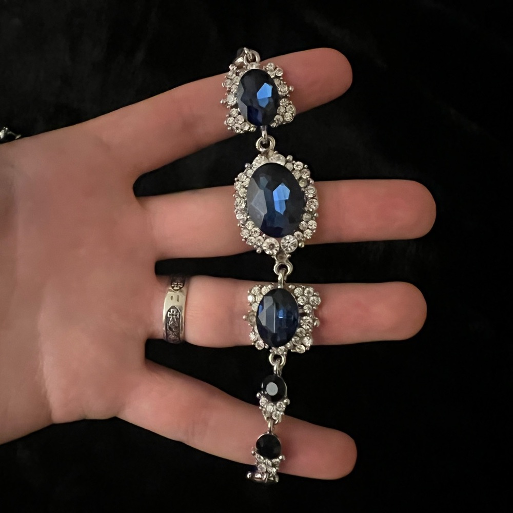 Jewelry Set - Picture 3 of 3